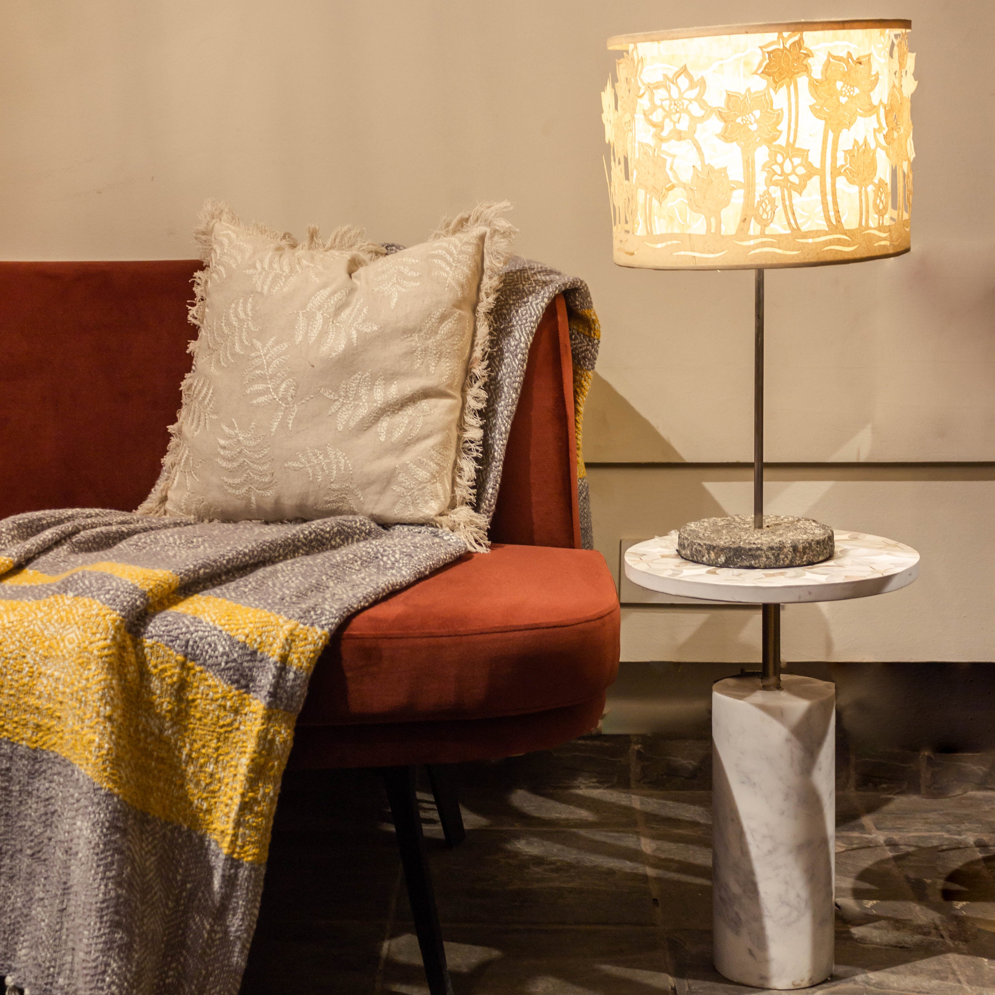 Lotus Shadow Play Table Lamp