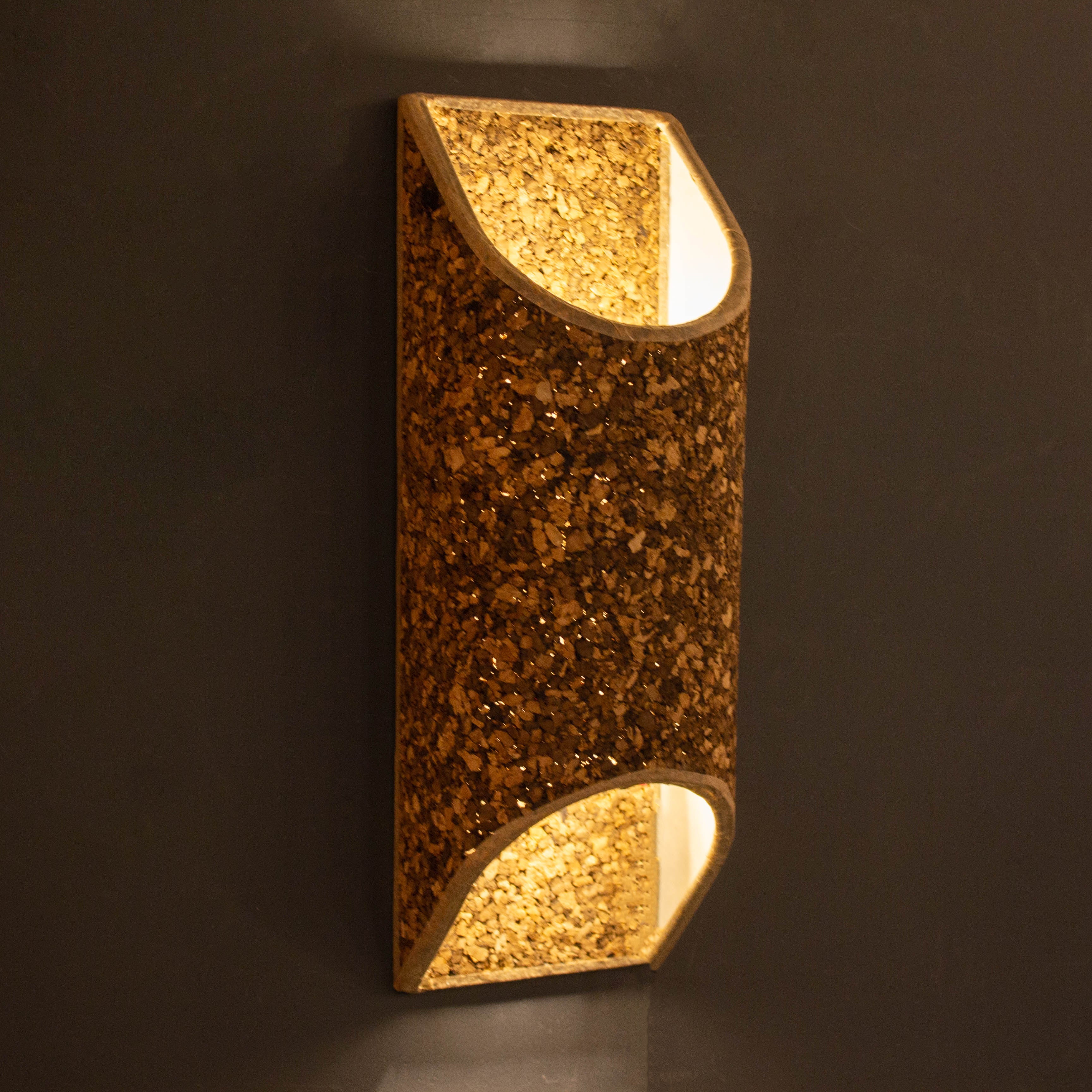 Solaire Wall Lamp