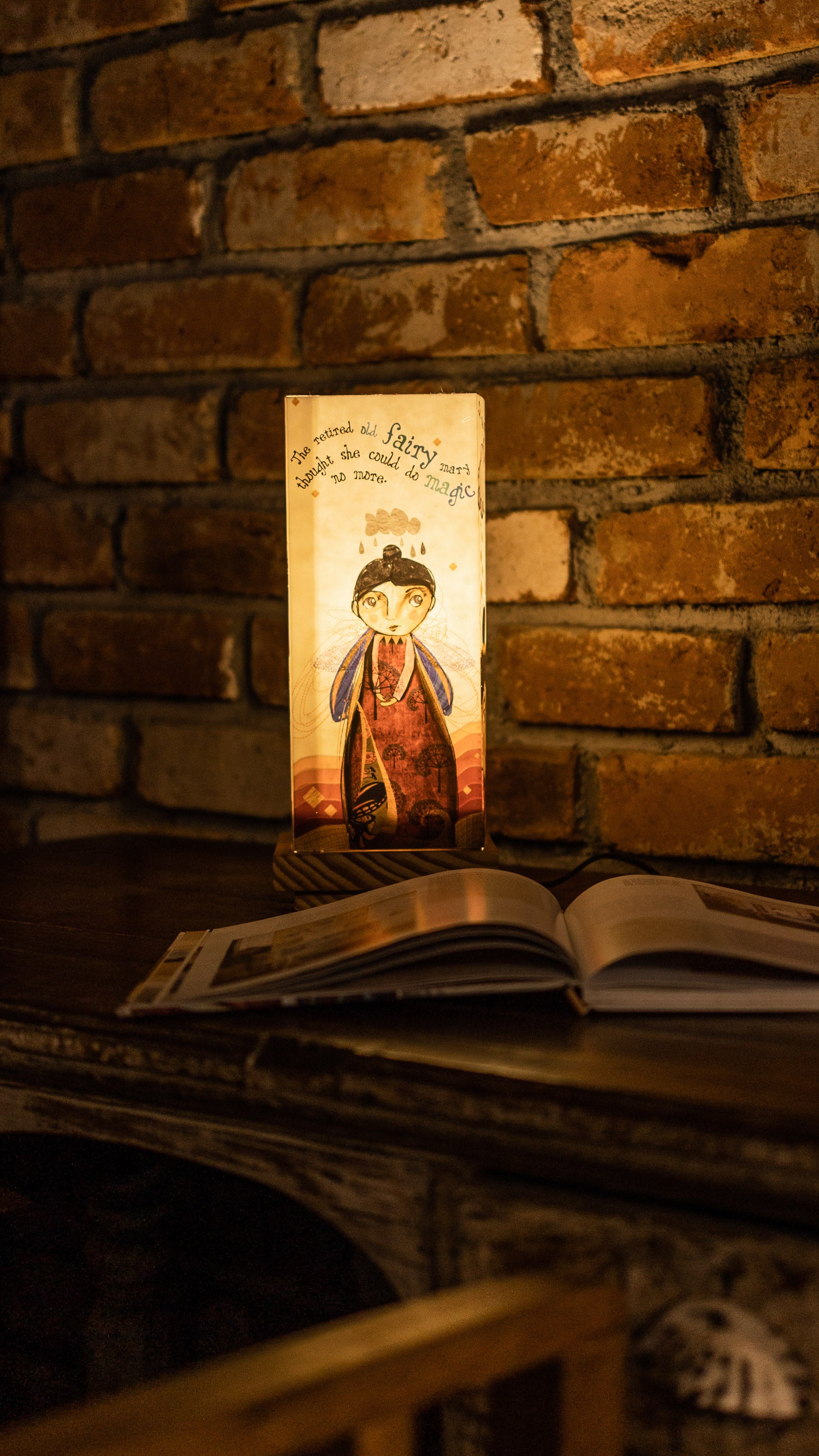 Fairy Mary Table Lamp