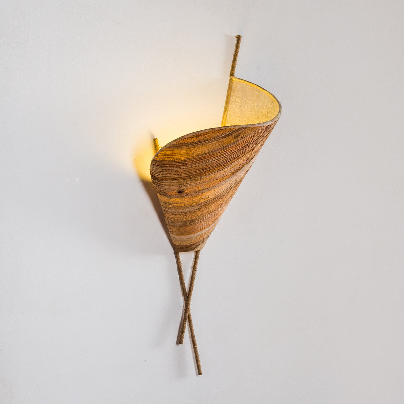 Ripcurl Bark Wall Lamp
