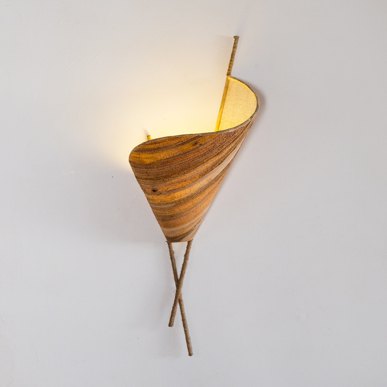 Ripcurl Bark Wall Lamp