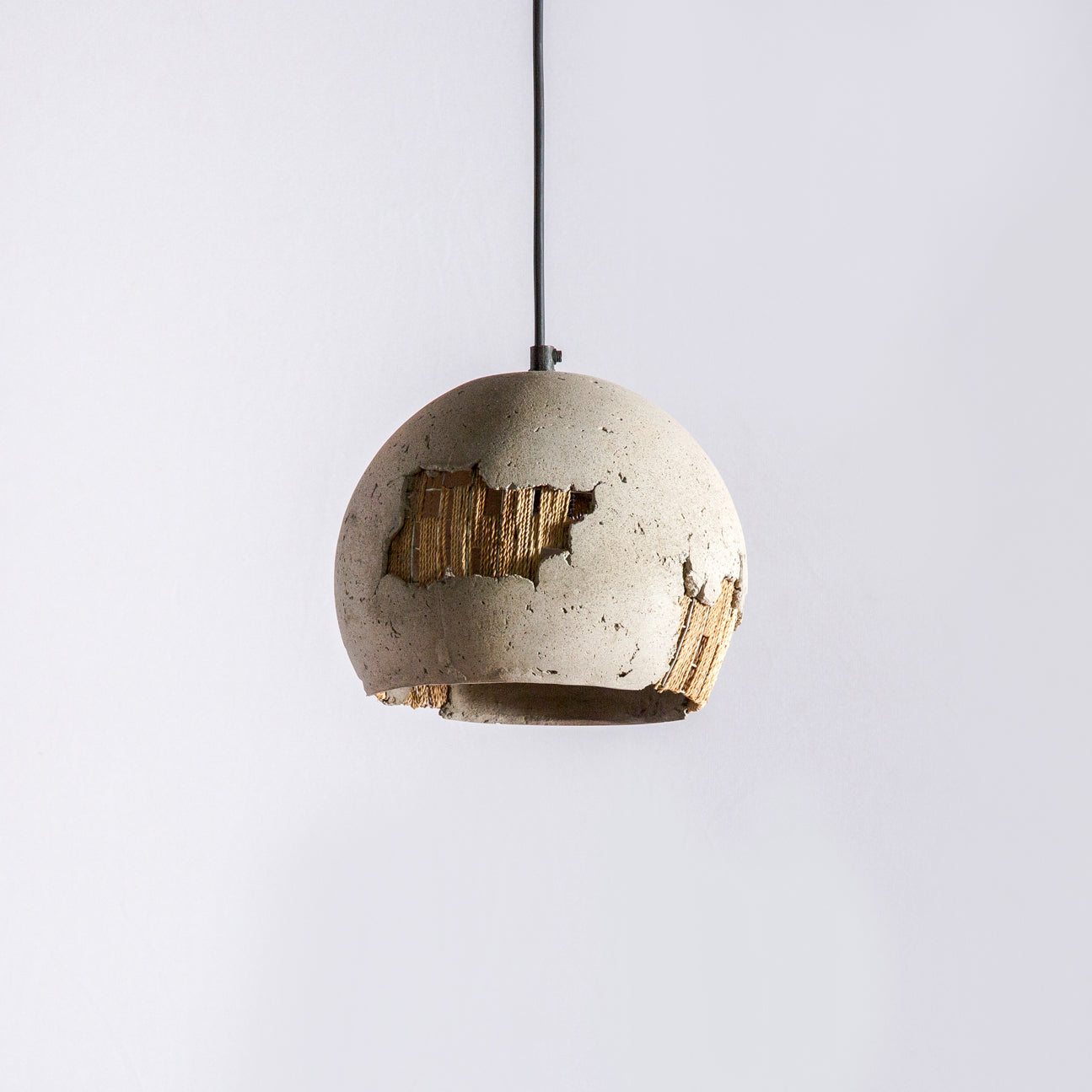 Orb Pendant Lamp with Banana Rope Mesh