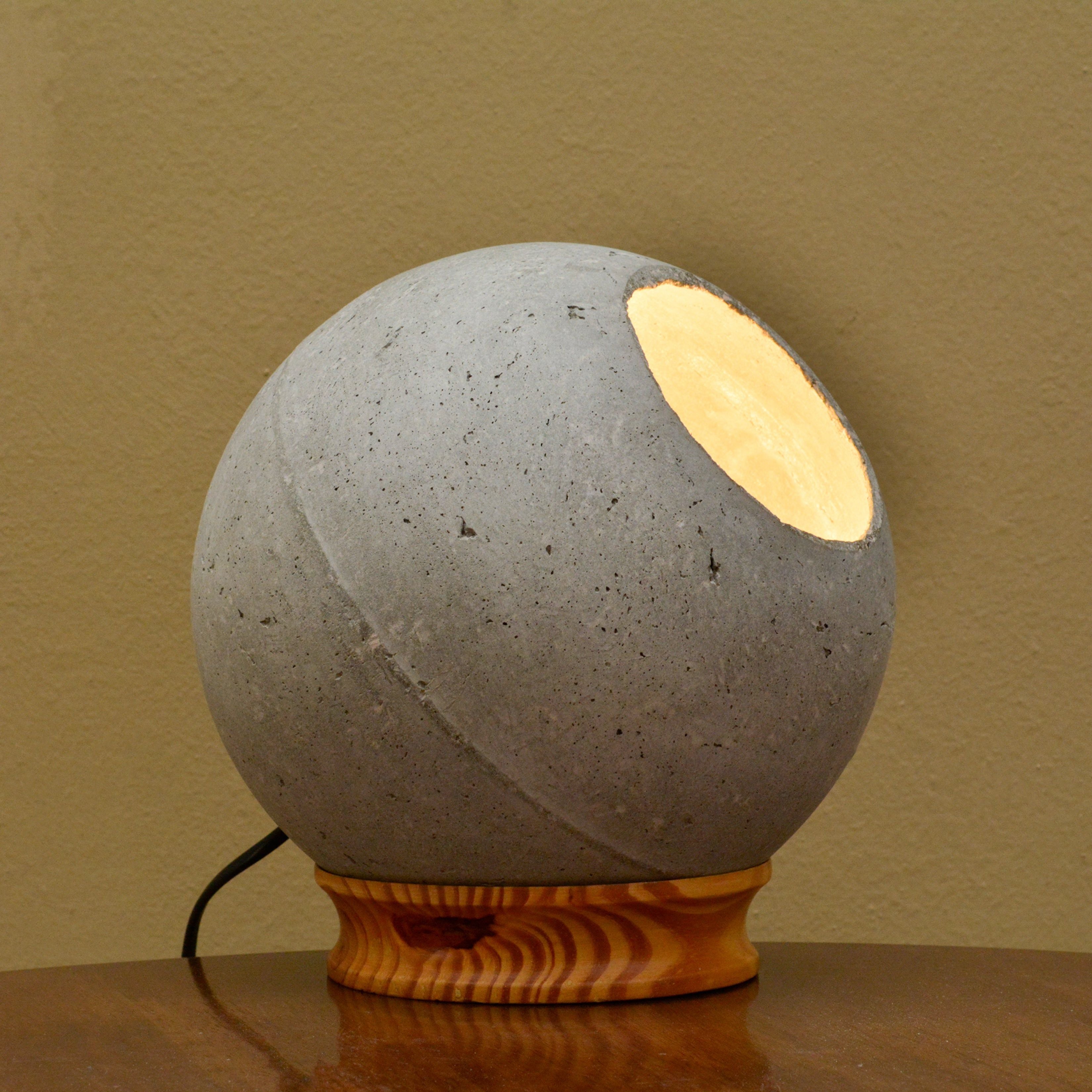 Woodlot Bulbous Table Lamp (Wooden Base)