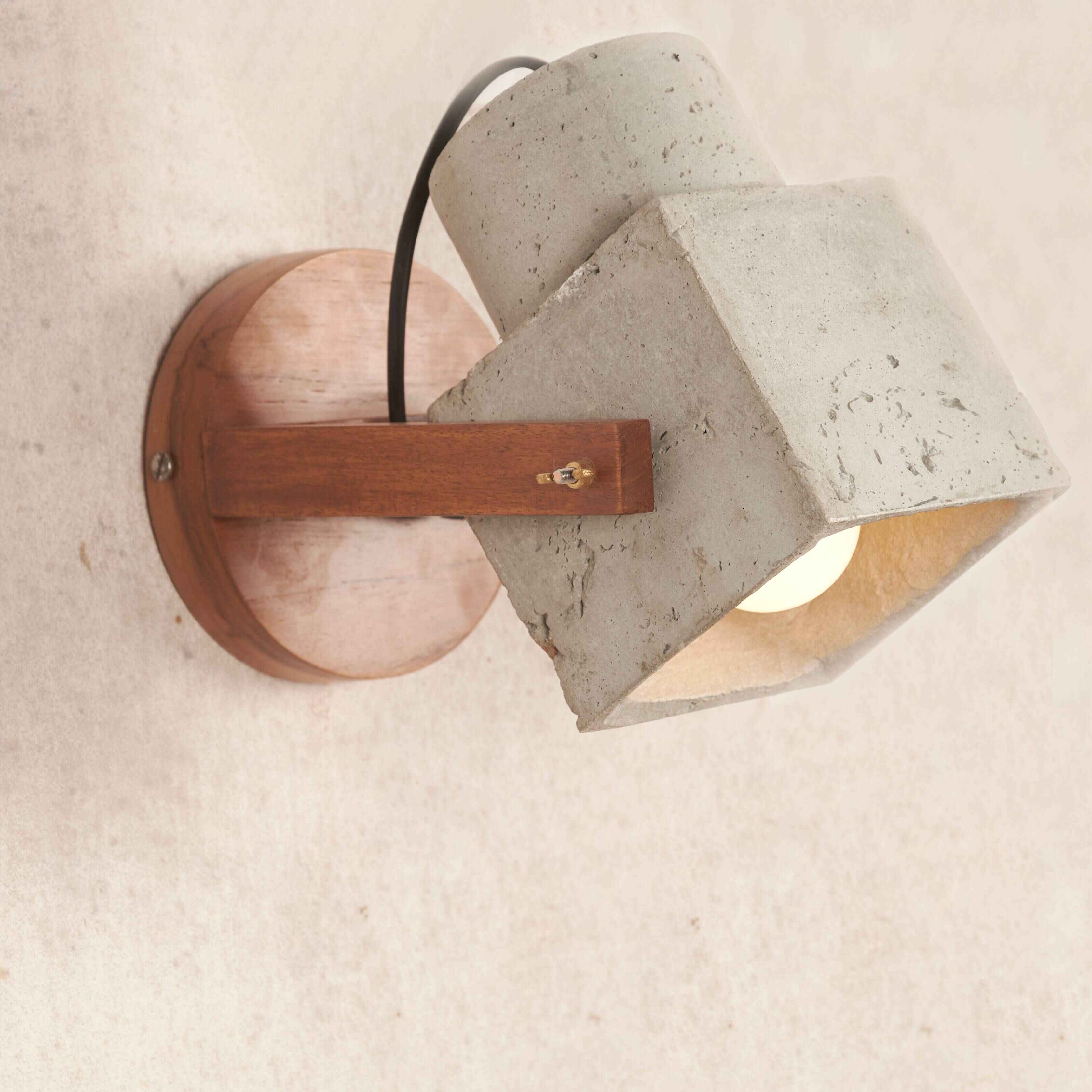 Cubiform Wall Lamp