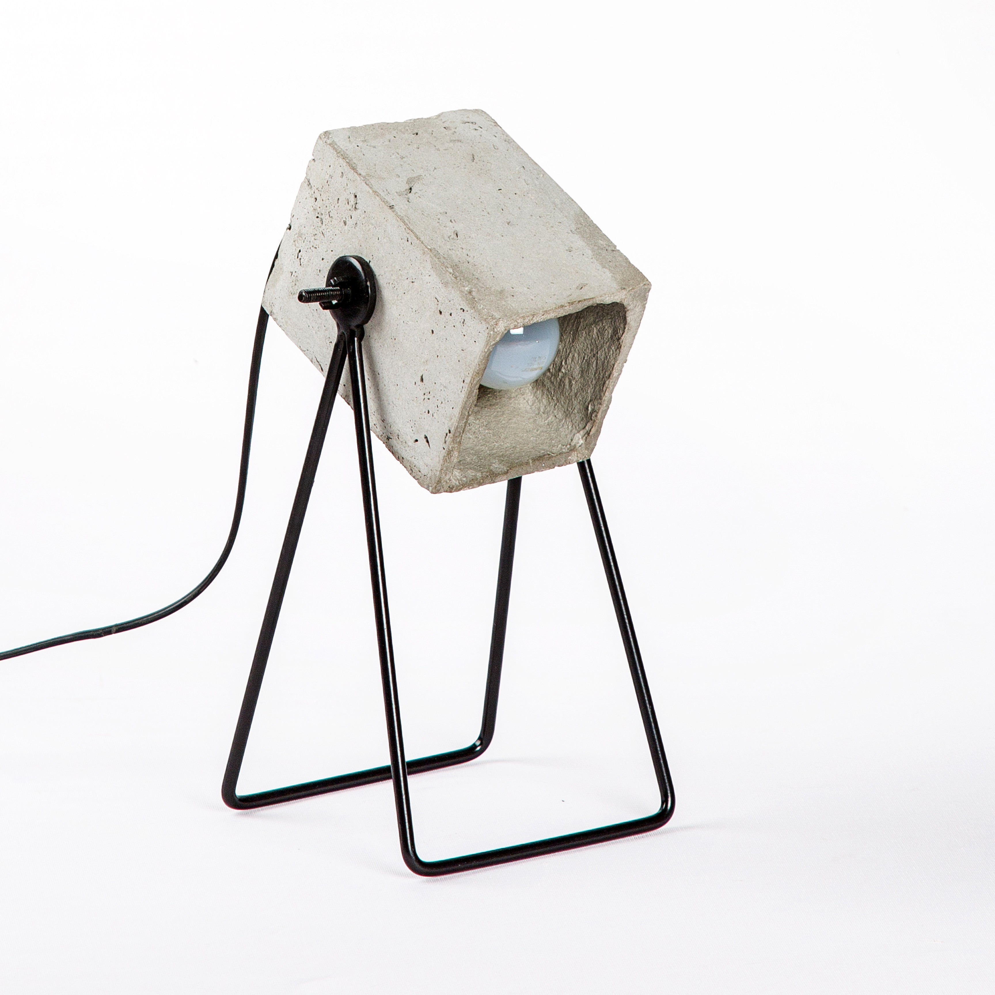 Cubitate Sleek Table Lamp