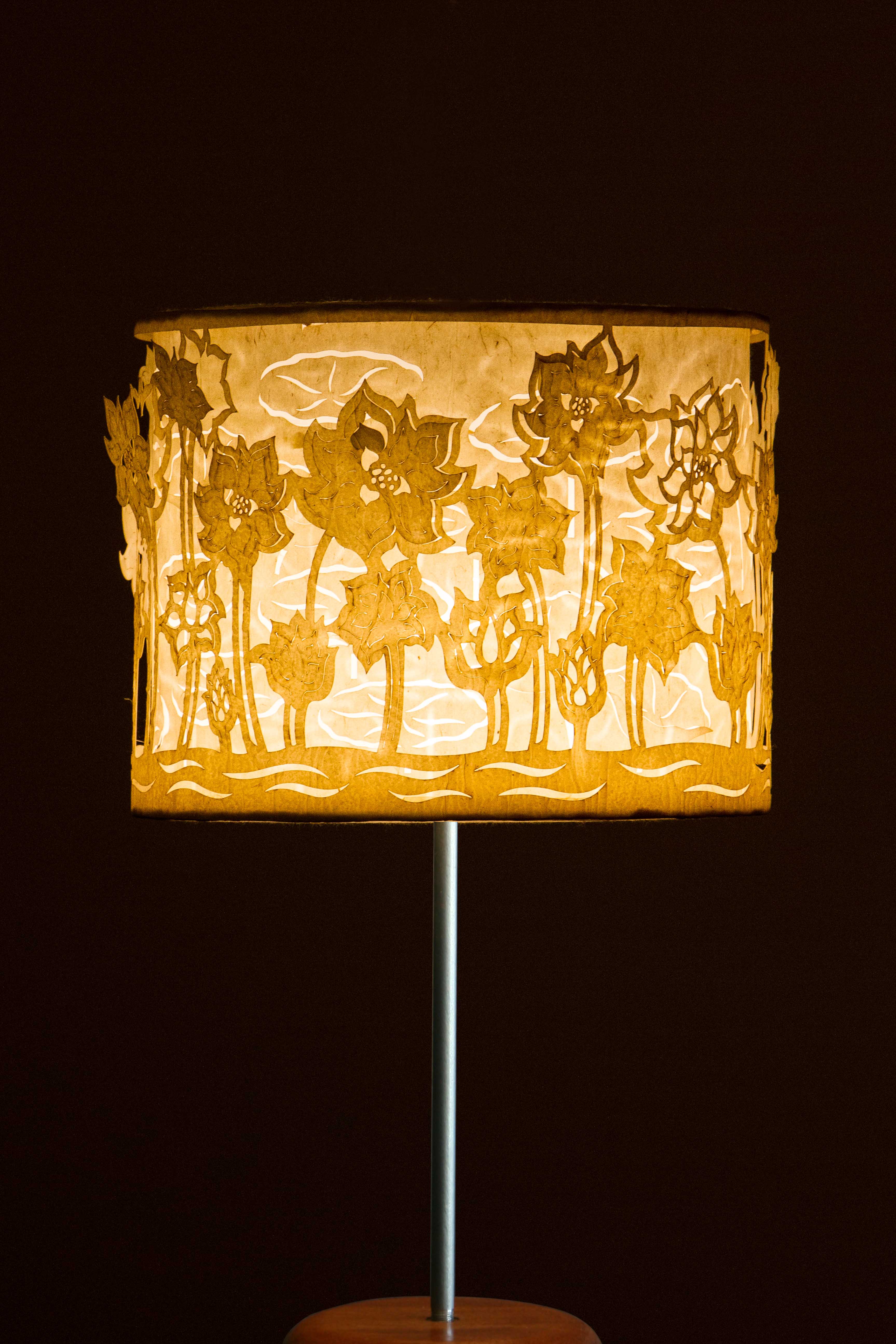 Lotus Shadow Play Table Lamp