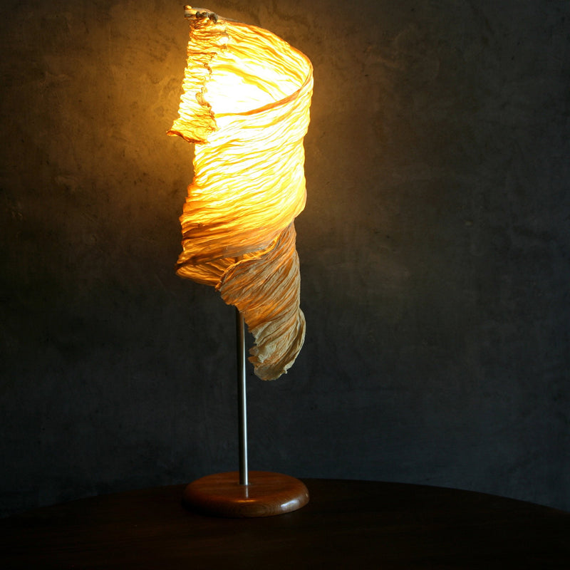 Leaf Curl Table Lamp